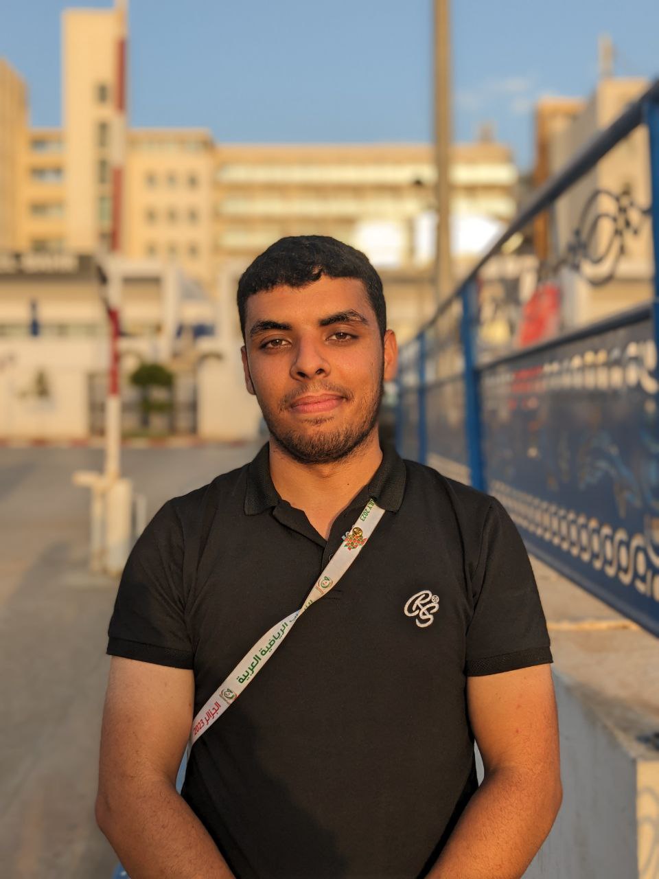 Photo 5909079099362626742 y